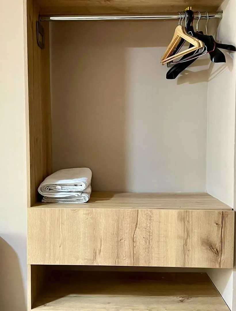 Apartment Economico Alojamiento En Medellin Por Dias - A102 By Roots Rentals Colombia
