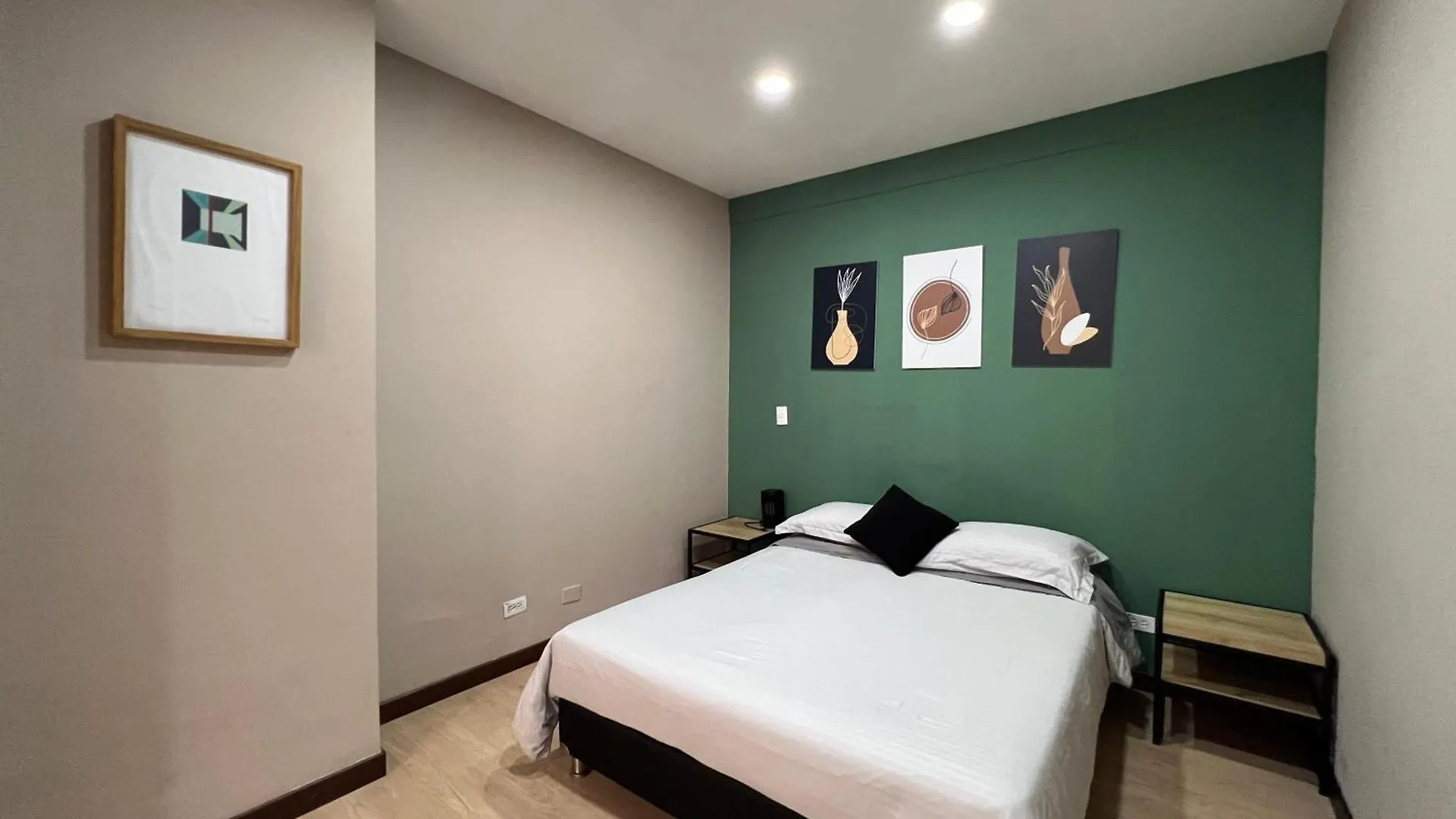 Apartment Economico Alojamiento En Medellin Por Dias - A102 By Roots Rentals
