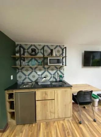 Economico Alojamiento En Medellin Por Dias - A102 By Roots Rentals 0*,